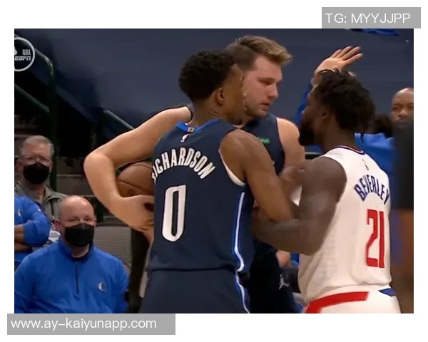 贝弗利盛赞康宁汉姆如东契奇喜爱马克西并称其每年都有进步