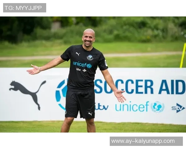 贝隆盛赞劳塔罗为顶级前锋尼科帕斯未来可期成星 贝隆盛赞劳塔罗为顶级前锋尼科帕斯未来可期成星