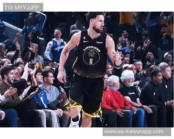 克莱汤普森状态回暖四冠分卫再现神勇下半场三分雨连中六记 克莱汤普森状态回暖四冠分卫再现神勇下半场三分雨连中六记