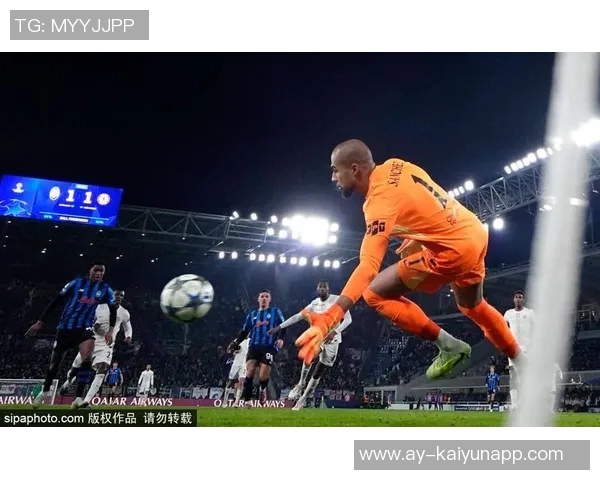 蓝军官方公布十月最佳进球候选凯塞多吉滕斯精彩射门引关注 蓝军官方公布十月最佳进球候选凯塞多吉滕斯精彩射门引关注