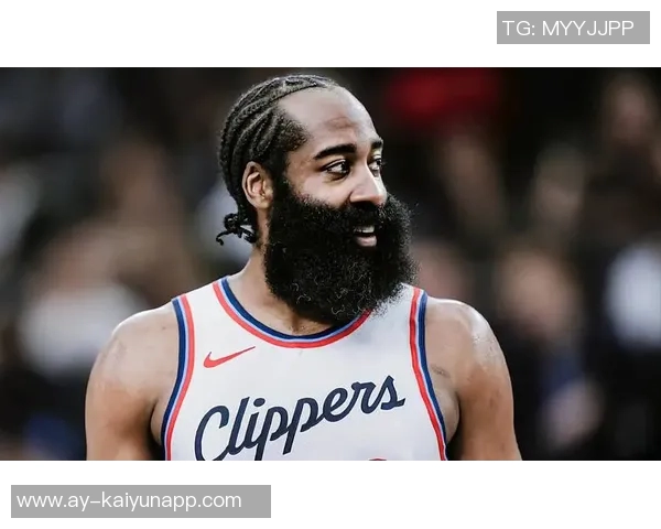 哈登三节表现平平仅得8分三分球全失状态堪忧需调整状态 哈登三节表现平平仅得8分三分球全失状态堪忧需调整状态