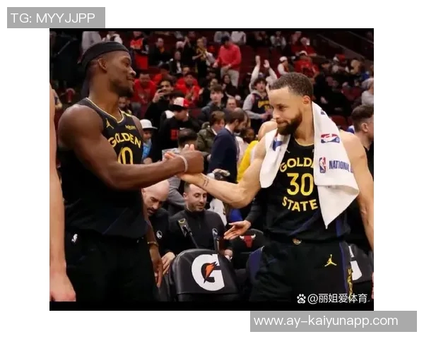 库里称赞巴特勒关键三分球是团队篮球的胜利体现